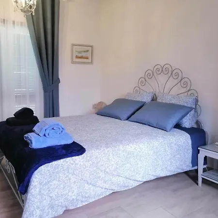 Moradia Com Piscina Na Lagoa De Albufeira * Sesimbra