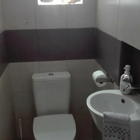 Moradia Com Piscina Na Lagoa De Albufeira *