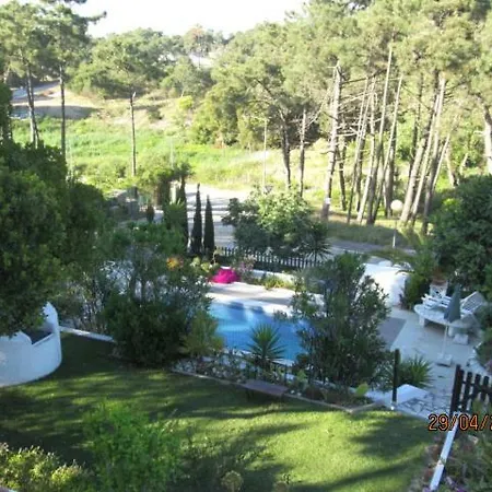 Moradia Com Piscina Na Lagoa De Albufeira *