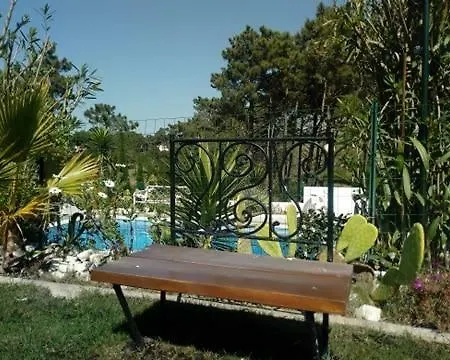 Moradia Com Piscina Na Lagoa De Albufeira * Sesimbra