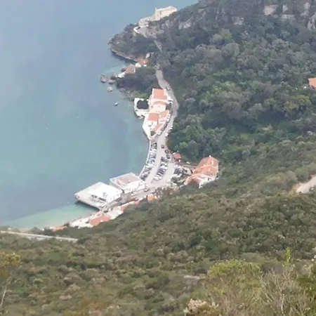 Moradia Com Piscina Na Lagoa De Albufeira * Sesimbra